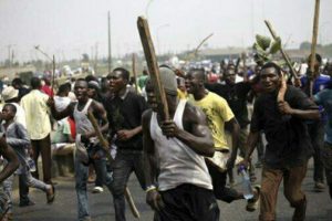 rioting-youths