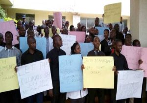 Resident doctors in jos protest 