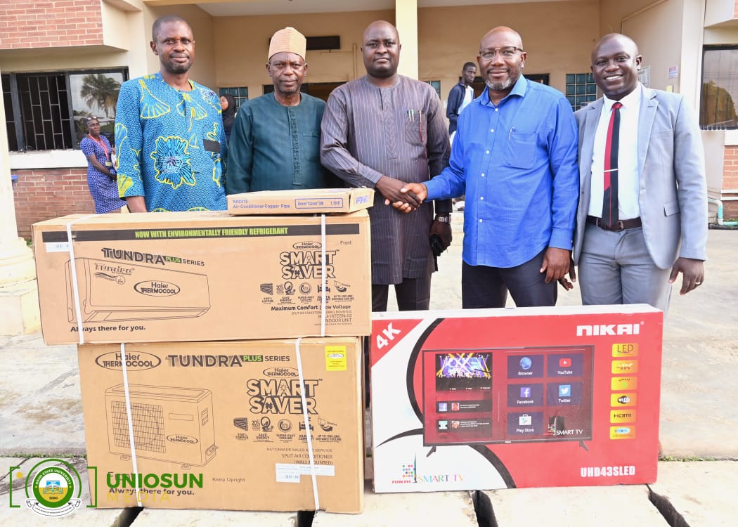 UNIOSUN Donates Air Conditioner, TV Set To Osun NUJ