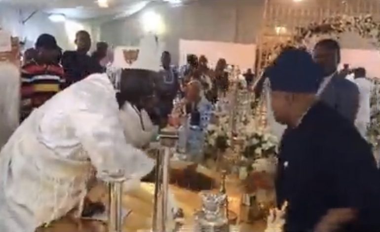 Reactions As Osun Govt Clears The Air On Adeleke, Ooni Handshake Controversy