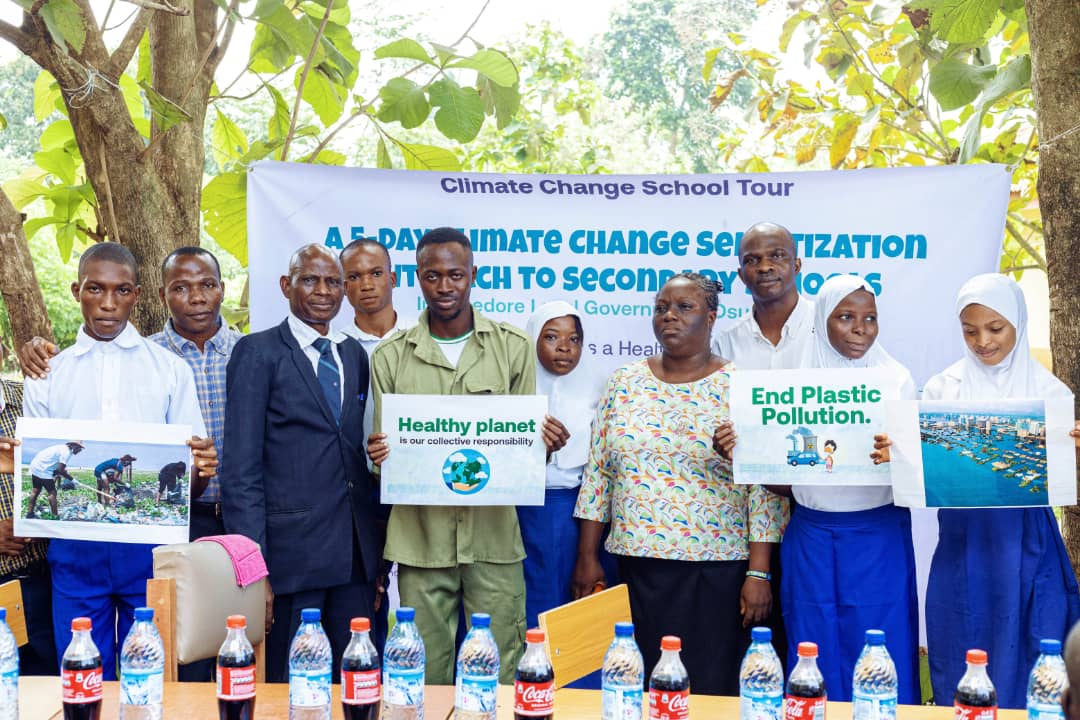 Corp Member Sensitise Students On Environmental Cleanliness In Osun