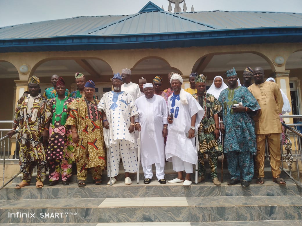 Olagoke Visits Saki Ancestral Home, Urges Wealthy Yoruba Indigenes To Identify, Develop Thier Roots