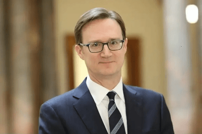 Only PhD Students Eligible To Bring Dependants To UK – Envoy
