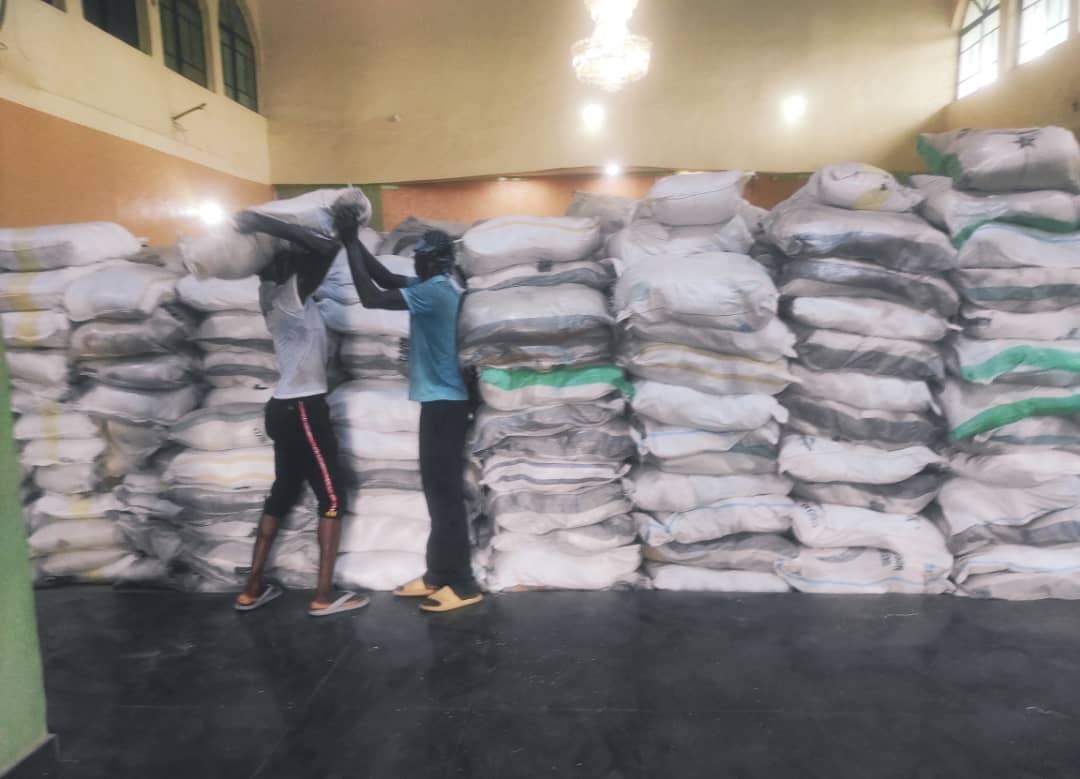 Dangote Donates 6,000 Bags Of Rice To Vulnerable Group In Osun
