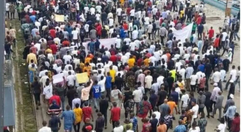 Violent Protests Rock Kaduna Over Hunger As Residents Stay Indoors