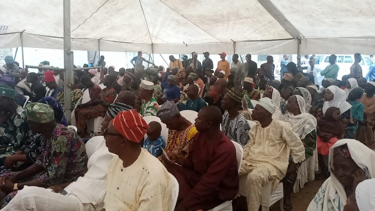 Jubilation As Adeleke Inaugurates Four Micro Projects In Osun Community