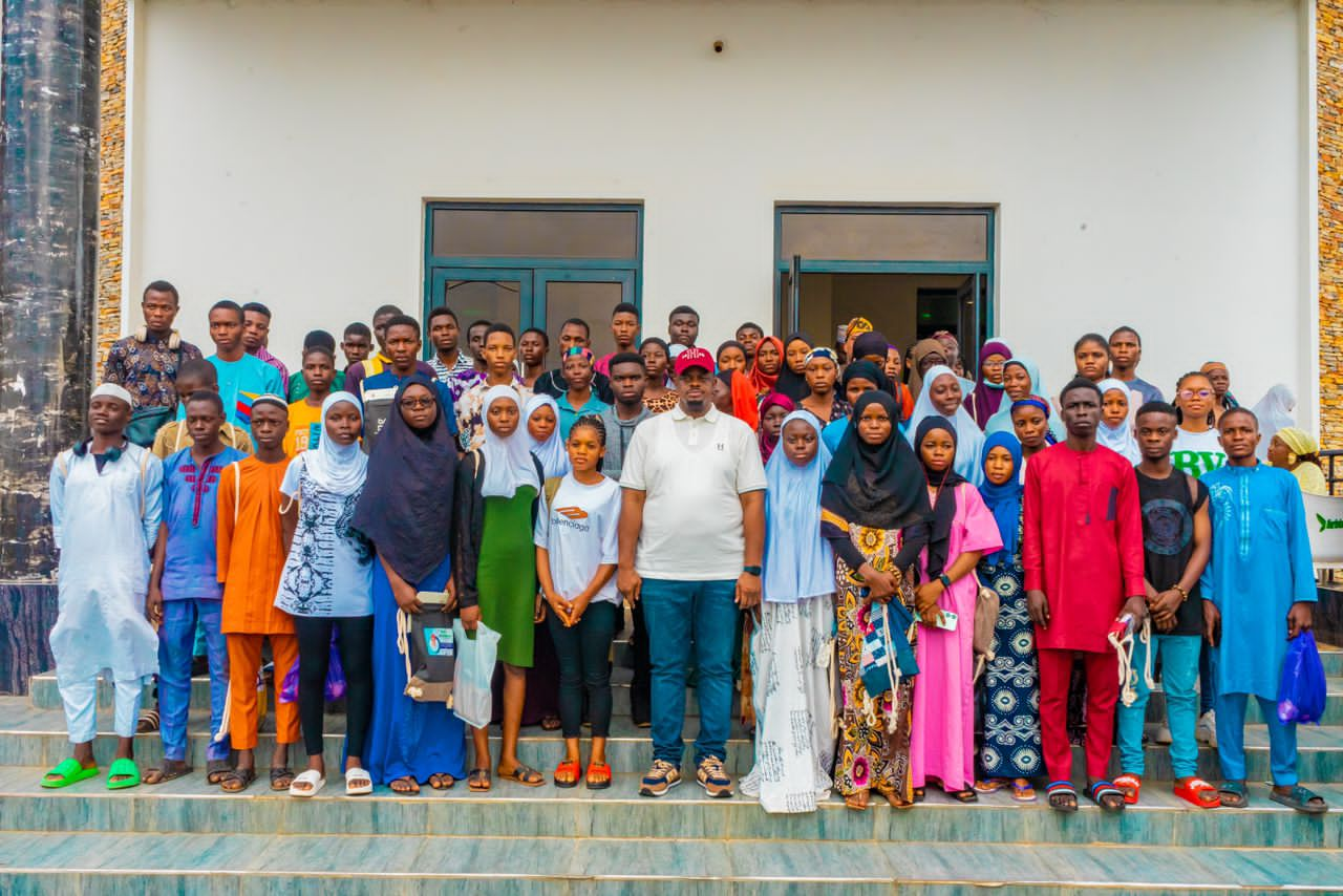 Over 170 Students Benefit From Lekan Badmus's Ilerioluwa Education Support Scheme