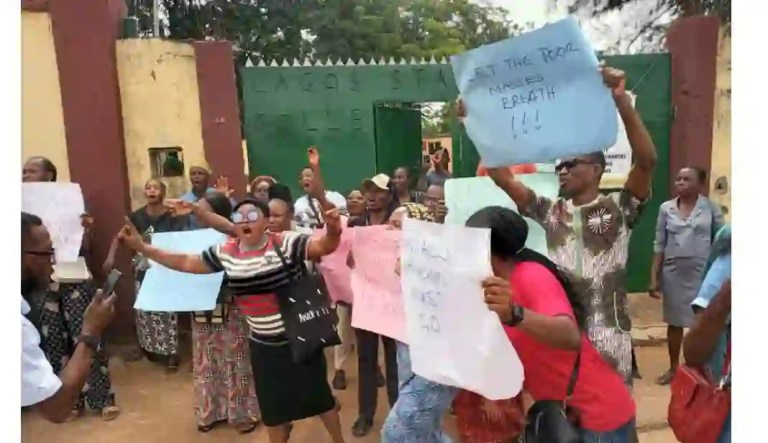 Photos: Parents Stage Protest At Lagos Assembly Over School Fees Hike