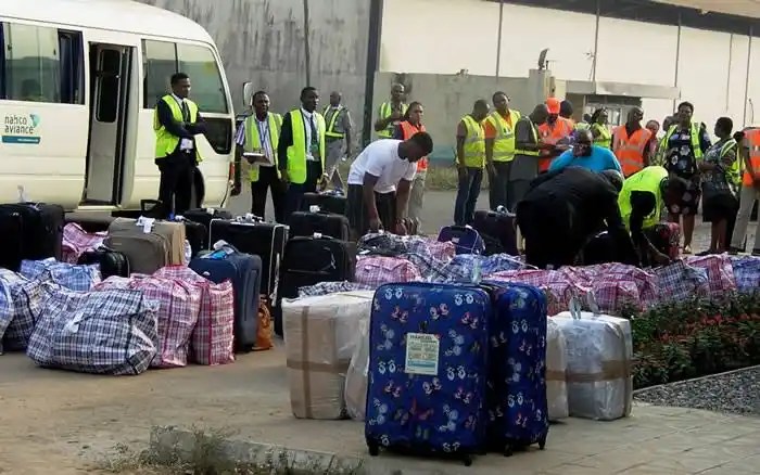 400 Nigerians Deported From UAE Arrive In Abuja