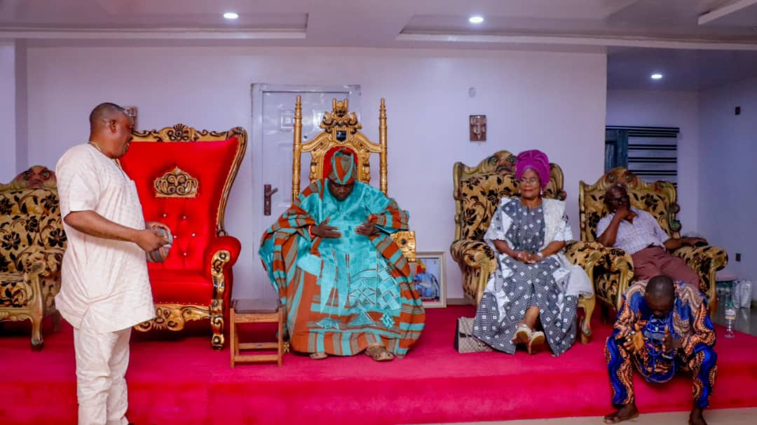 For First Time Since 2022 Guber Election, Ataoja Hosts APC Chieftains In His Palace