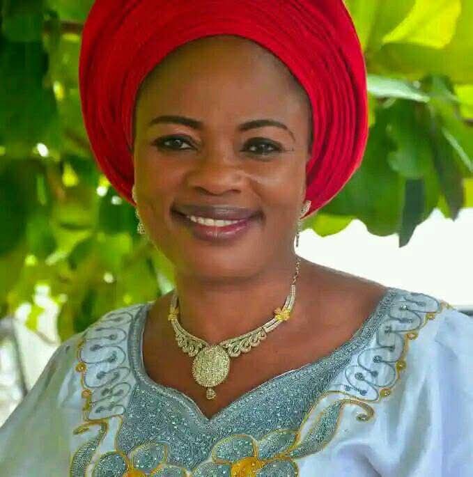 Omoworare Commiserates with Amere over wife's death