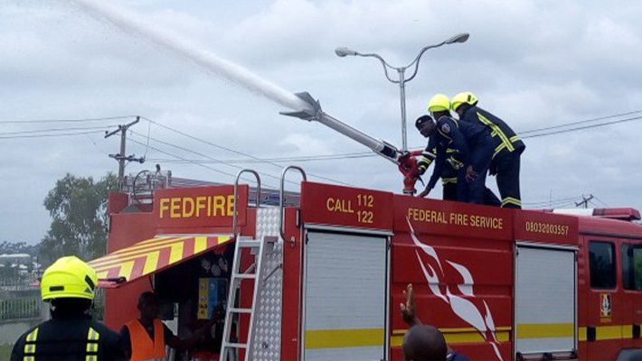 Osun Residents Hurl Stones At Firefighters Over Alleged Late Response