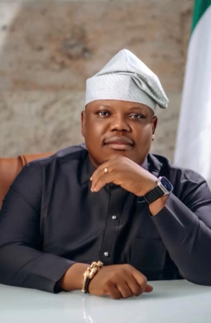 lOMOBARCA Community Cup: Hon. Francis Barthlomew Chima Addresses Ajegunle Residents, Urges Youths To Secure PVCs