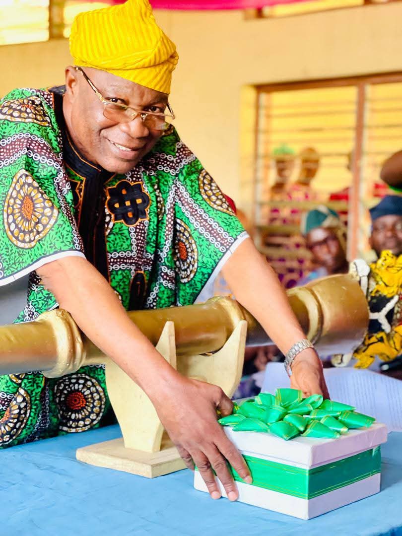 Boluwaduro LG Chairman Presents ₦6.8BN 2026 Budget To Legislative Arm