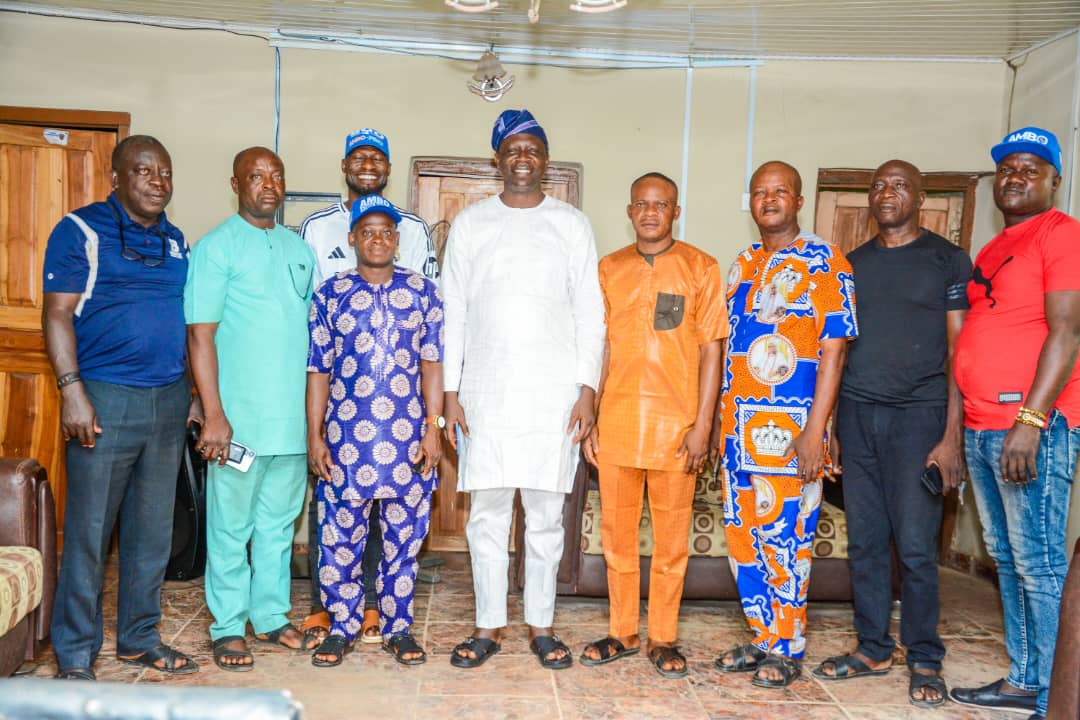 APC Chieftain , Oyintiloye Meets Obokun Councillors, Unveils Strategic Roadmap Ahead Of Osun Guber Poll