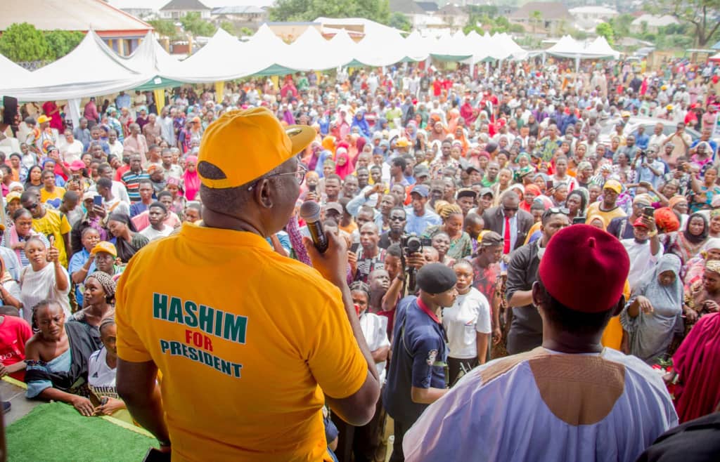 GBENGA HASHIM PROMISES N525-TO-DOLLAR EXCHANGE RATE, DRAWS MASSIVE CROWD IN ABUJA