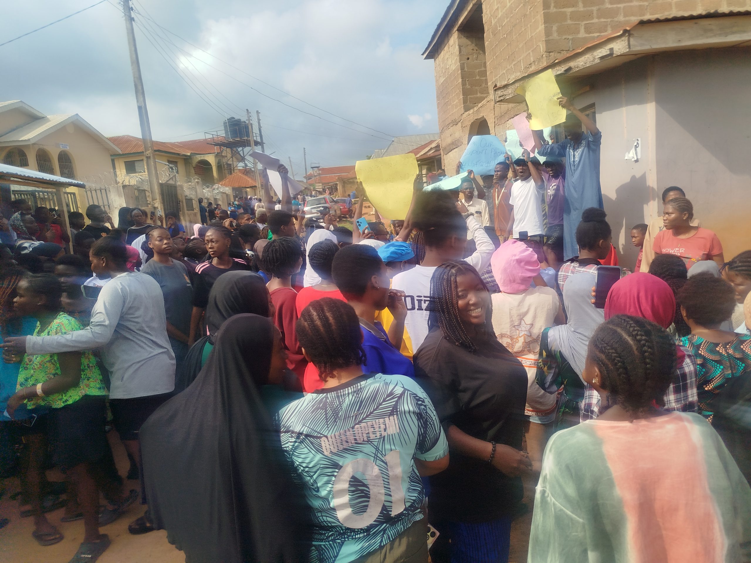 New Army Recruits Invade UNIOSUN Students' Hotels, Snatch Phone, Injure Five