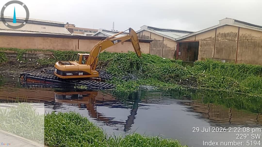 Lagos Flood Control: Govt Deploys Swamp Buggy To Ogombo, Awoyaya, Iponri As Rain Persists