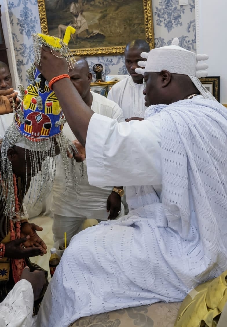 Ooni of Ife prays for Oba Adebisi on First Anniversary as Olokeolooru obalufon.