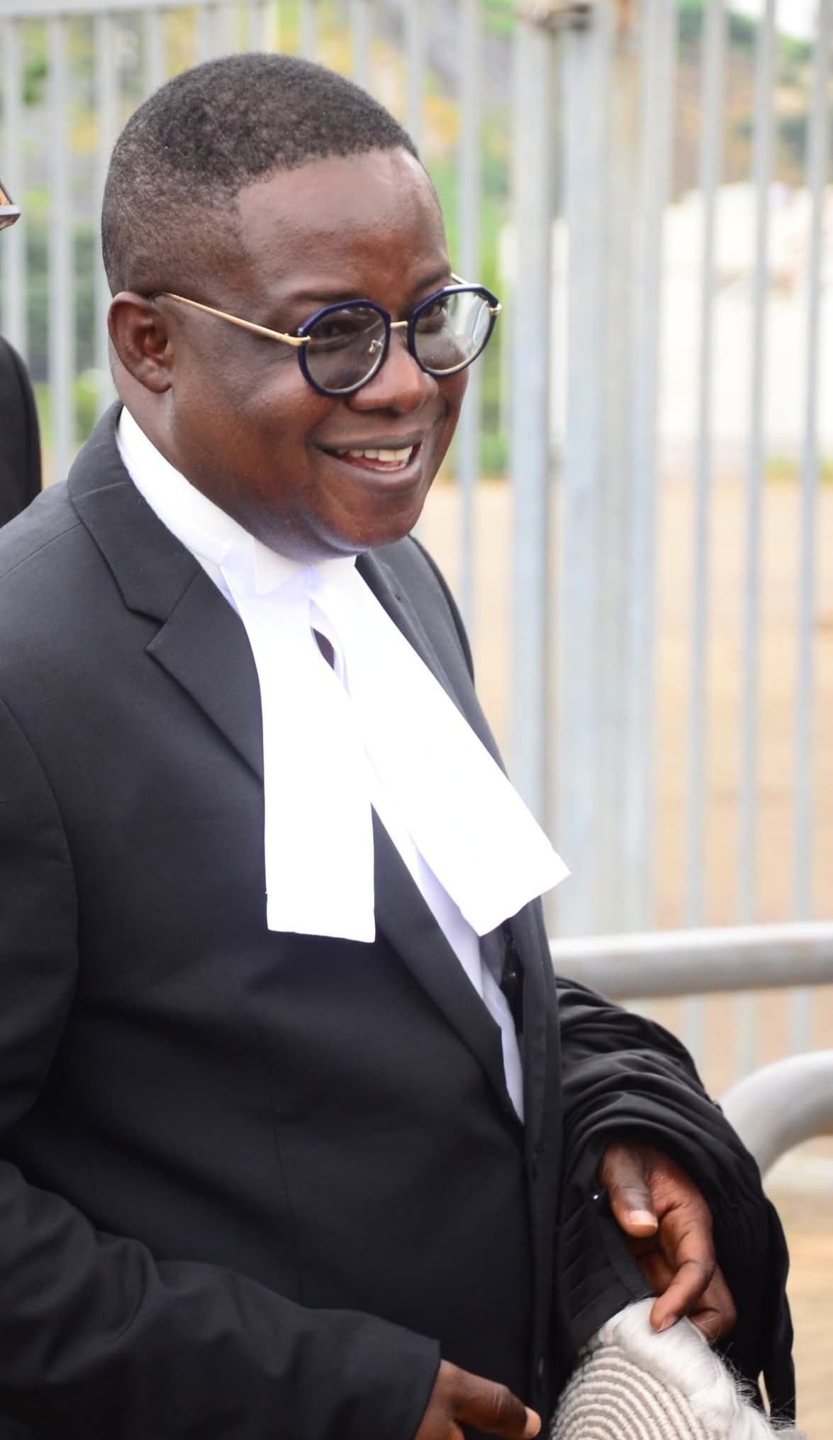 The Naira For The Few? How Do Fresh Bundles Find Their Way To Socialites And Money Traders? By Adenitan Akinola