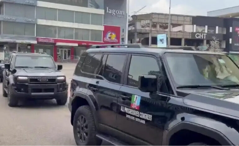 Utomi Questions APC’s Luxury SUV Gifts Amid Economic Hardship, Soldier Welfare Concerns